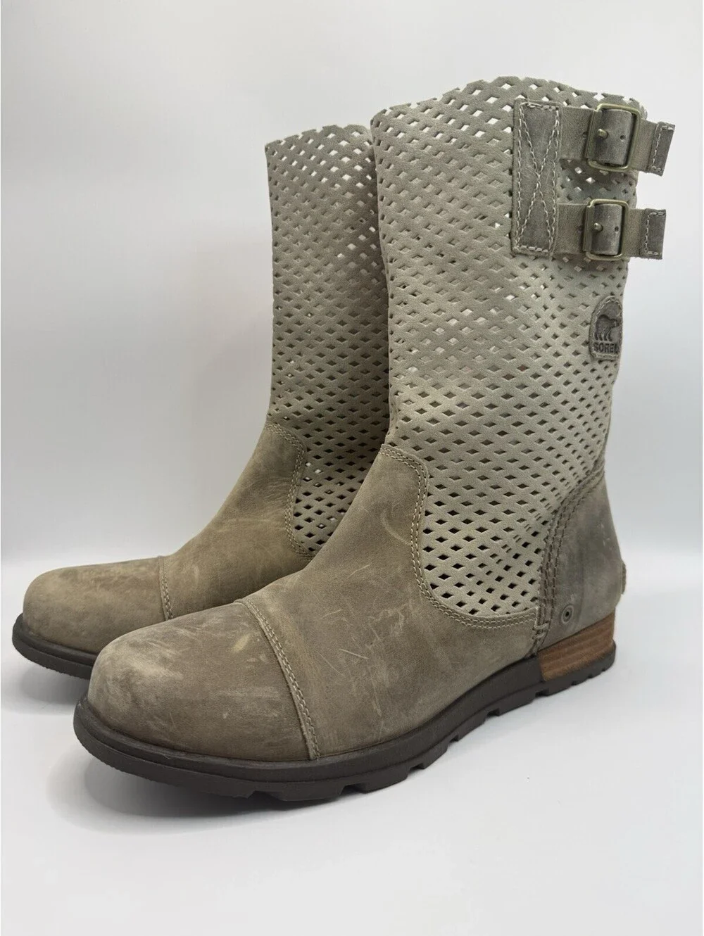 Sorel Major  Pull On Taupe Leather Boots Perforated Laser Cut Women’s Size 9
